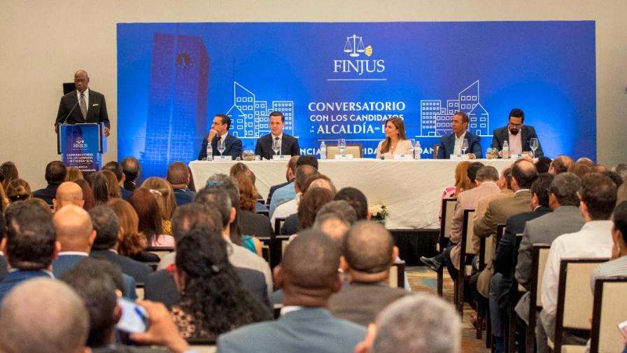 En 10 minutos, candidatos a alcaldes presentan propuestas para resolver males del DN