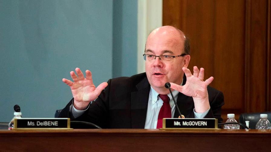 Congresista demócrata pide a Biden levantar las sanciones contra Venezuela Congresista demócrata pide a Biden levantar las sanciones contra Venezuela