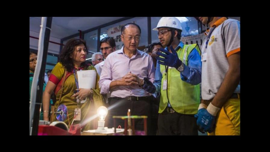 Jim Yong Kim del Banco Mundial se unirá a una firma de capital privado Jim Yong Kim del Banco Mundial se unirá a una firma de capital privado