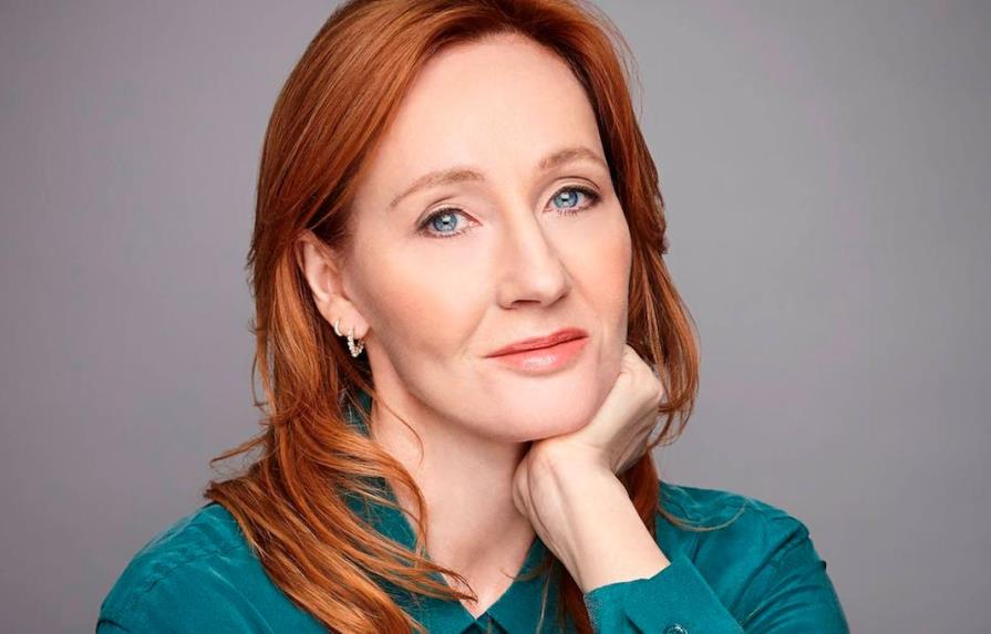 JK Rowling basa su opinión sobre género en haber sufrido violencia machista