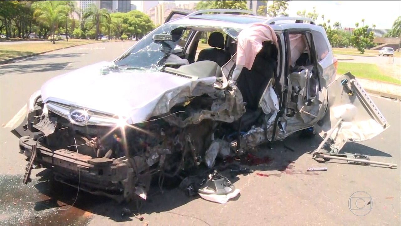 Así quedó el vehículo en el que se transportaba el actor Caio Junqueira