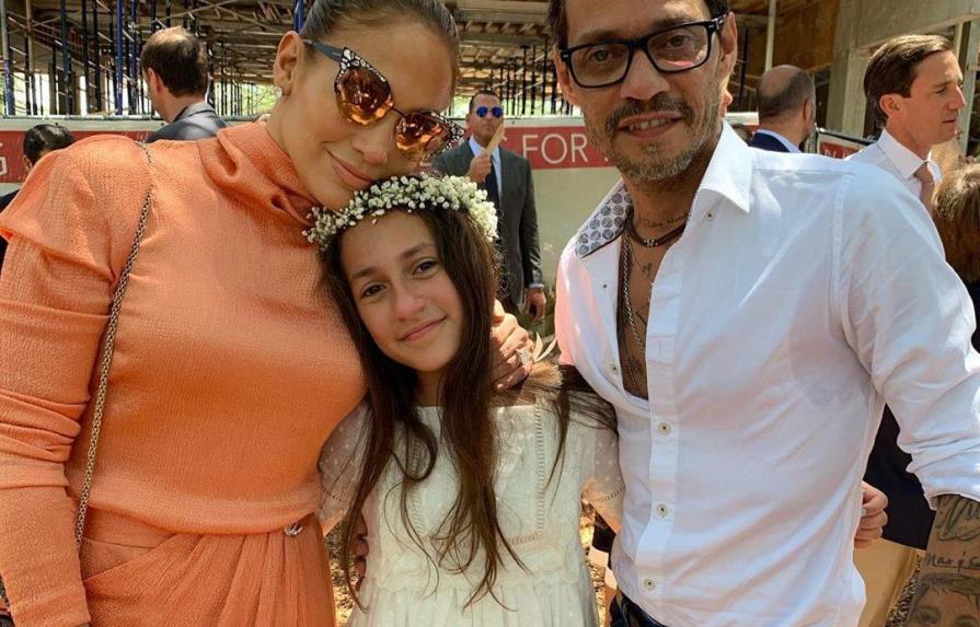 Emme, la hija de Jennifer López y Marc Anthony se estrena como escritora