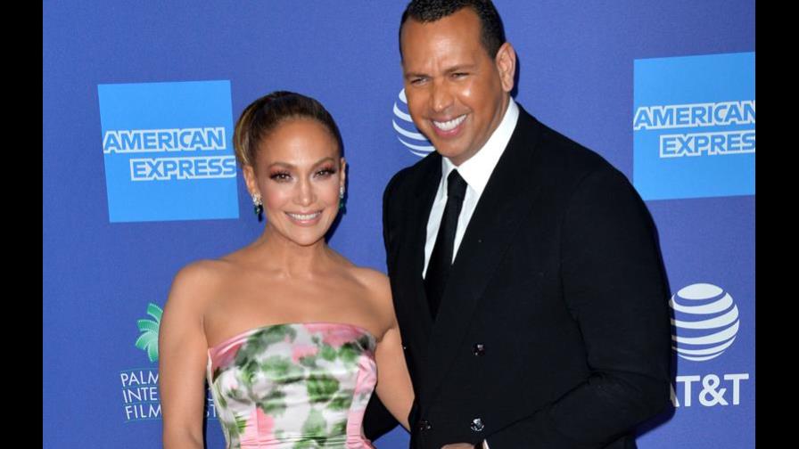 Jennifer López suspende su boda con Alex Rodríguez por el coronavirus