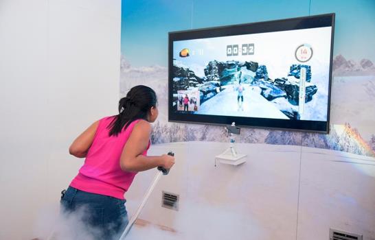 Fanáticos de la tecnología disfrutan de las novedades en ClaroTec 2019 