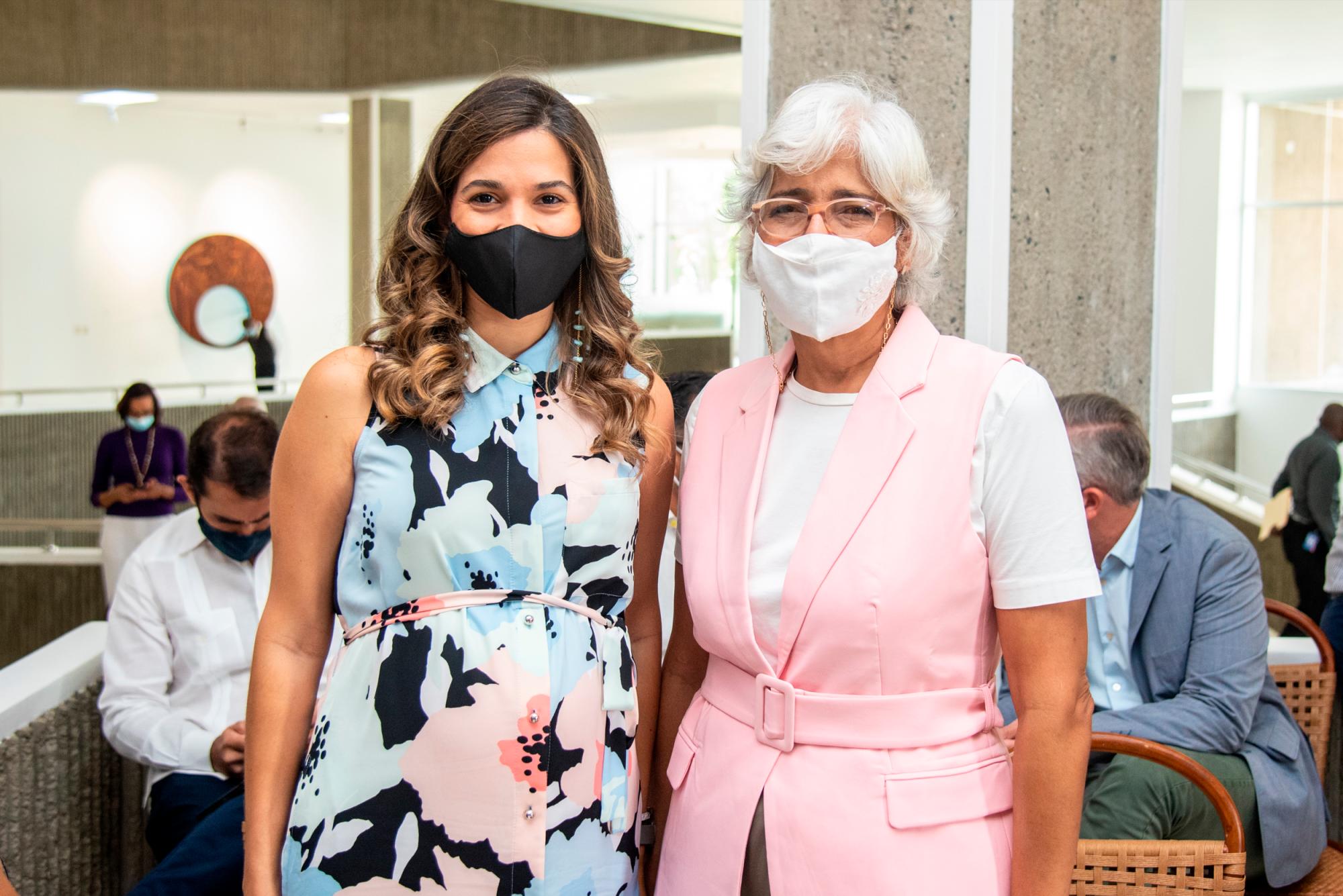 Elia Martínez y Leida Brea.