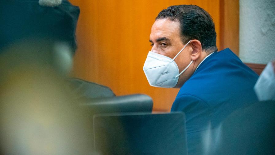 Alexis Medina tenía permiso para transportar combustibles, pero también importaba y vendía