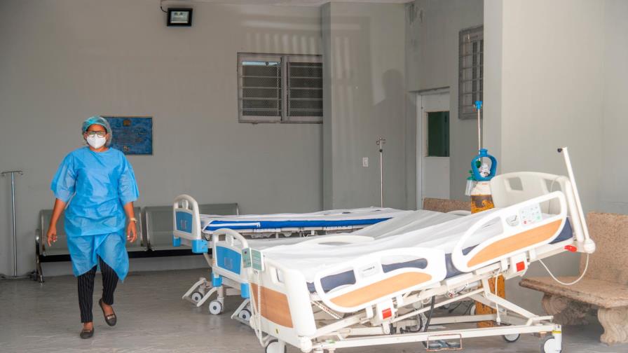 Agosto registró la positividad más baja y la menor cantidad de fallecidos en la pandemia 