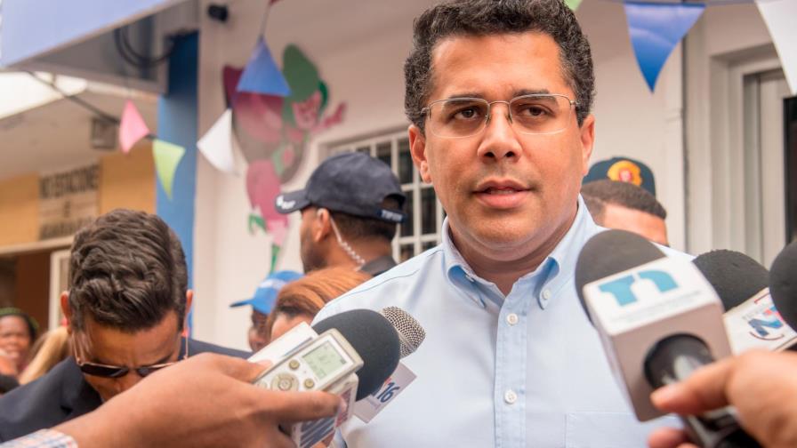 Collado califica de inaceptable suspensión de elecciones