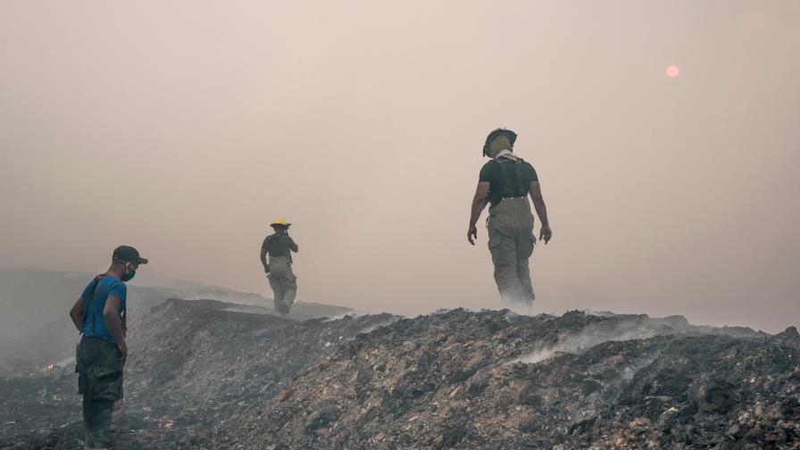 Autoridades dicen incendio en Duquesa está controlado en un 60%