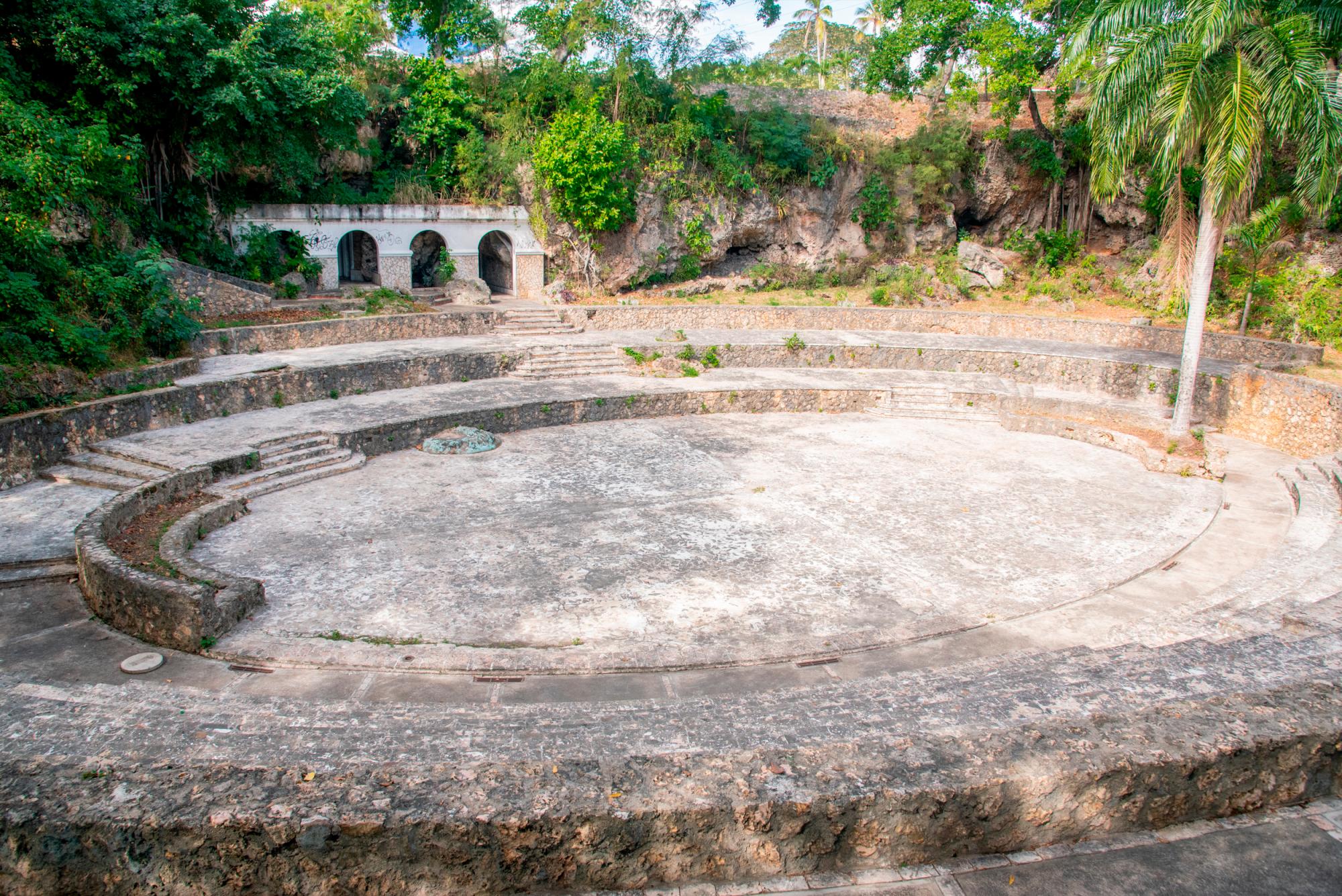 Anfiteatro de la Plaza Juan Pablo Duarte, Santo Domingo Este