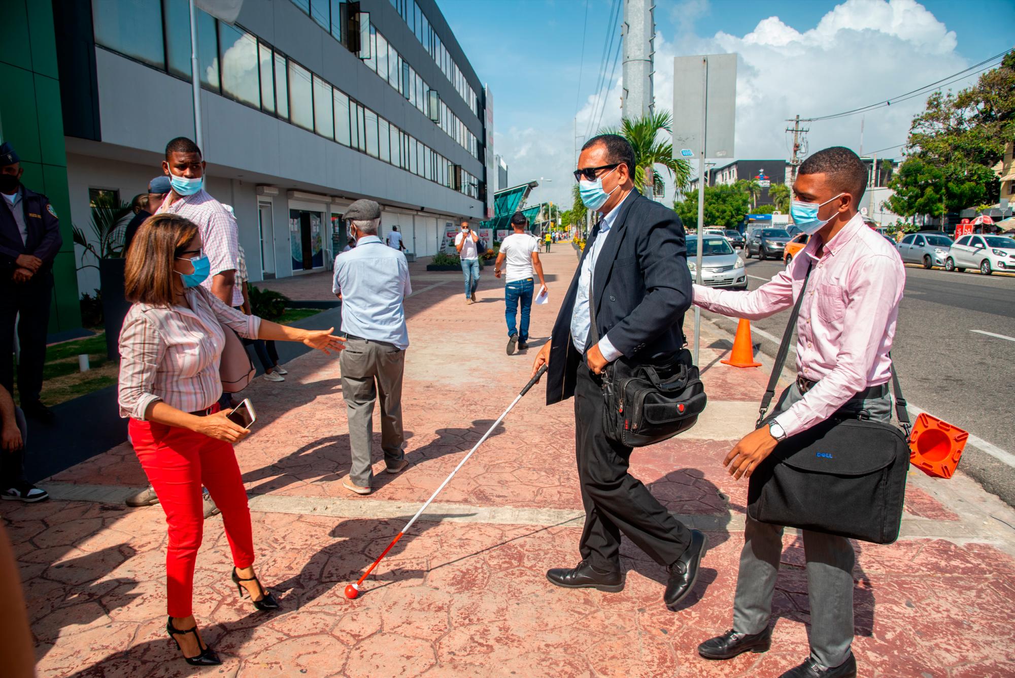 Los empleados cancelados fueron recibido por el administrador