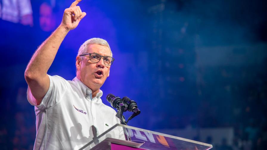 Danilo levanta las manos a Gonzalo y reta de nuevo a Leonel Fernández 