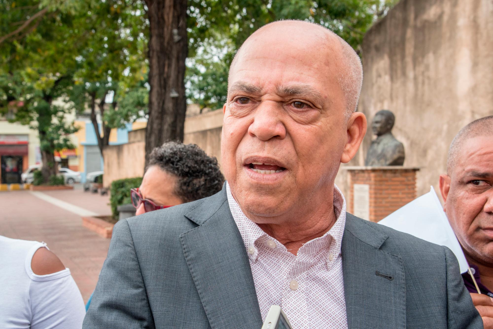 Johnny Portorreal, vocero de la familia del Rosario