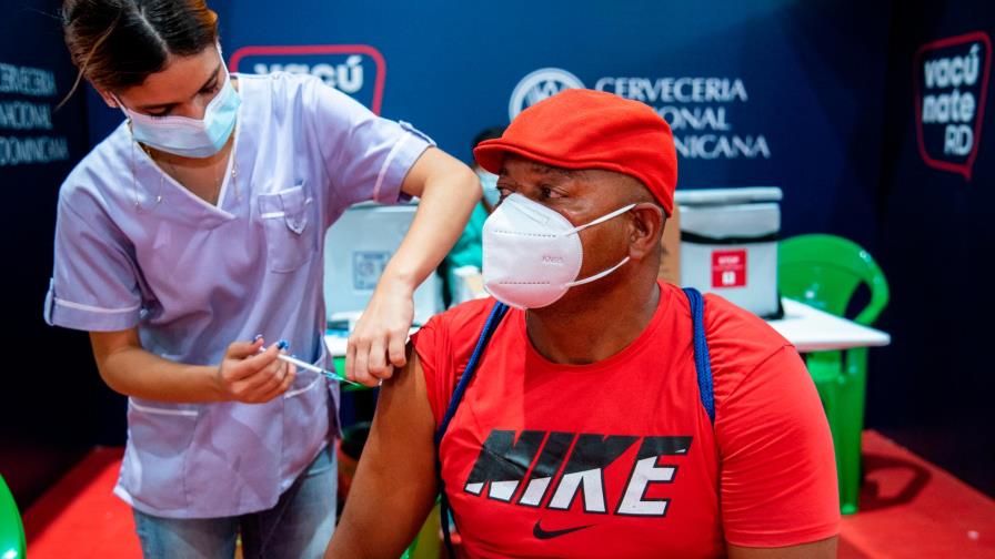 Medio millón de personas ya tienen la dosis de refuerzo contra el COVID-19
