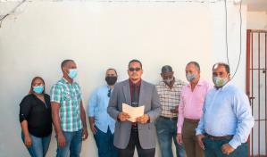 Empresarios de taxis apoyan al Intrant por la regulación de Uber