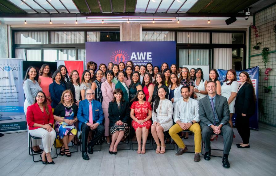 36 dominicanas en la Academia para Mujeres Emprendedoras 