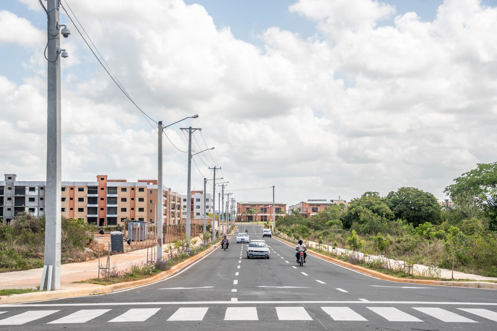 Desde la Ciudad Juan Bosch hasta la Charles de Gaulle hay 10 kilómetros.