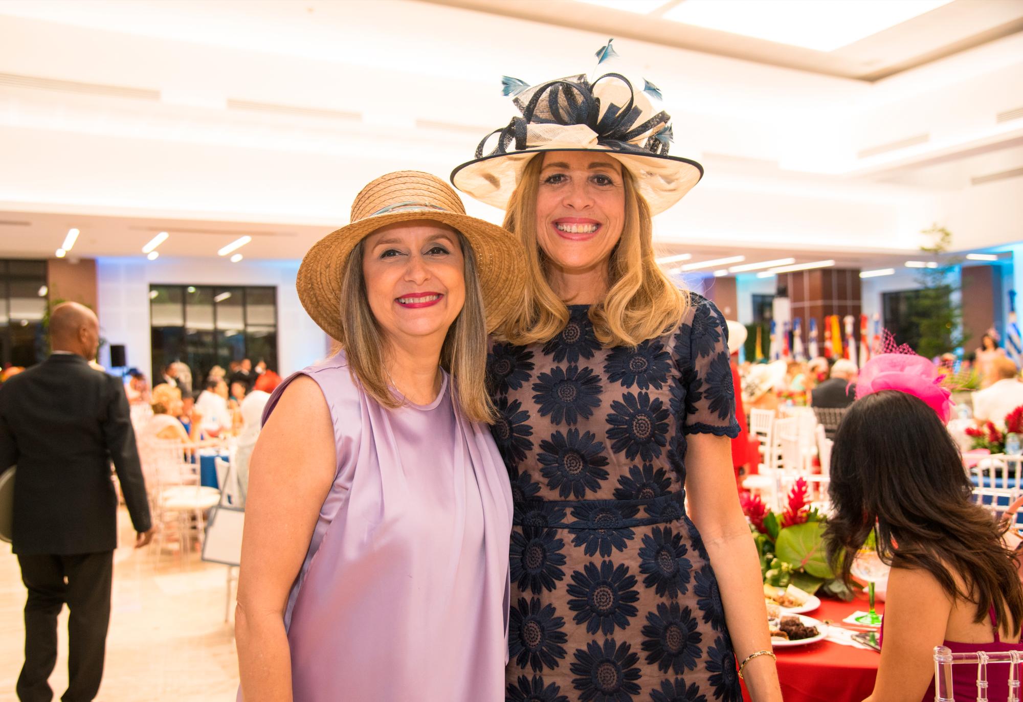 Charine Alvarez y Modesta morel Alma