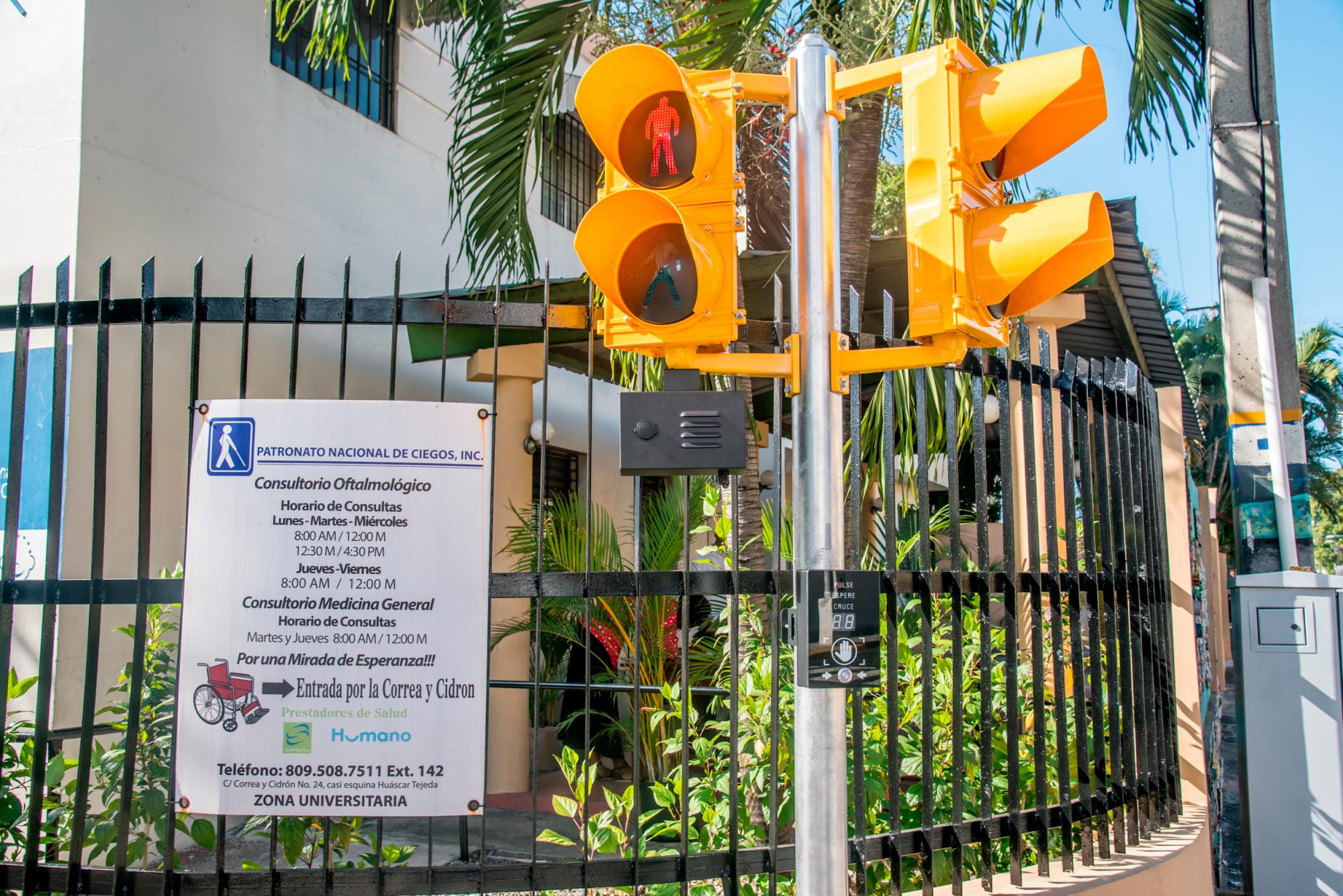 Los semáforos se combinan con sonido y voz.