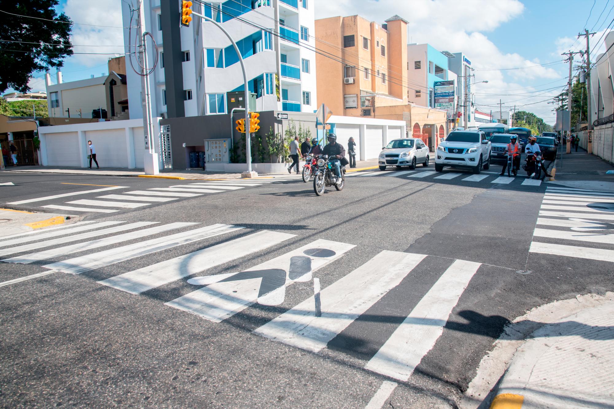 La intersección fue asfaltada y señalizada por Obras Públicas. 