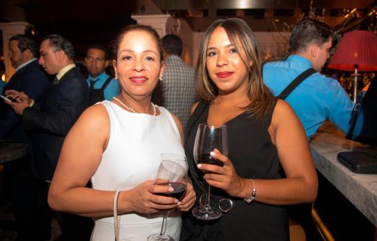 APAP presenta su Mastercard Black