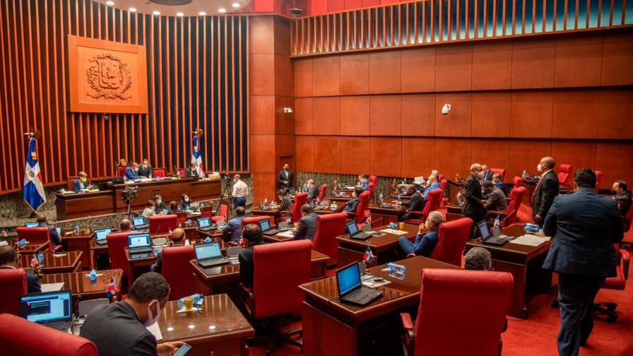 Senado de la República corre con los gastos de los empleados de las oficinas senatoriales