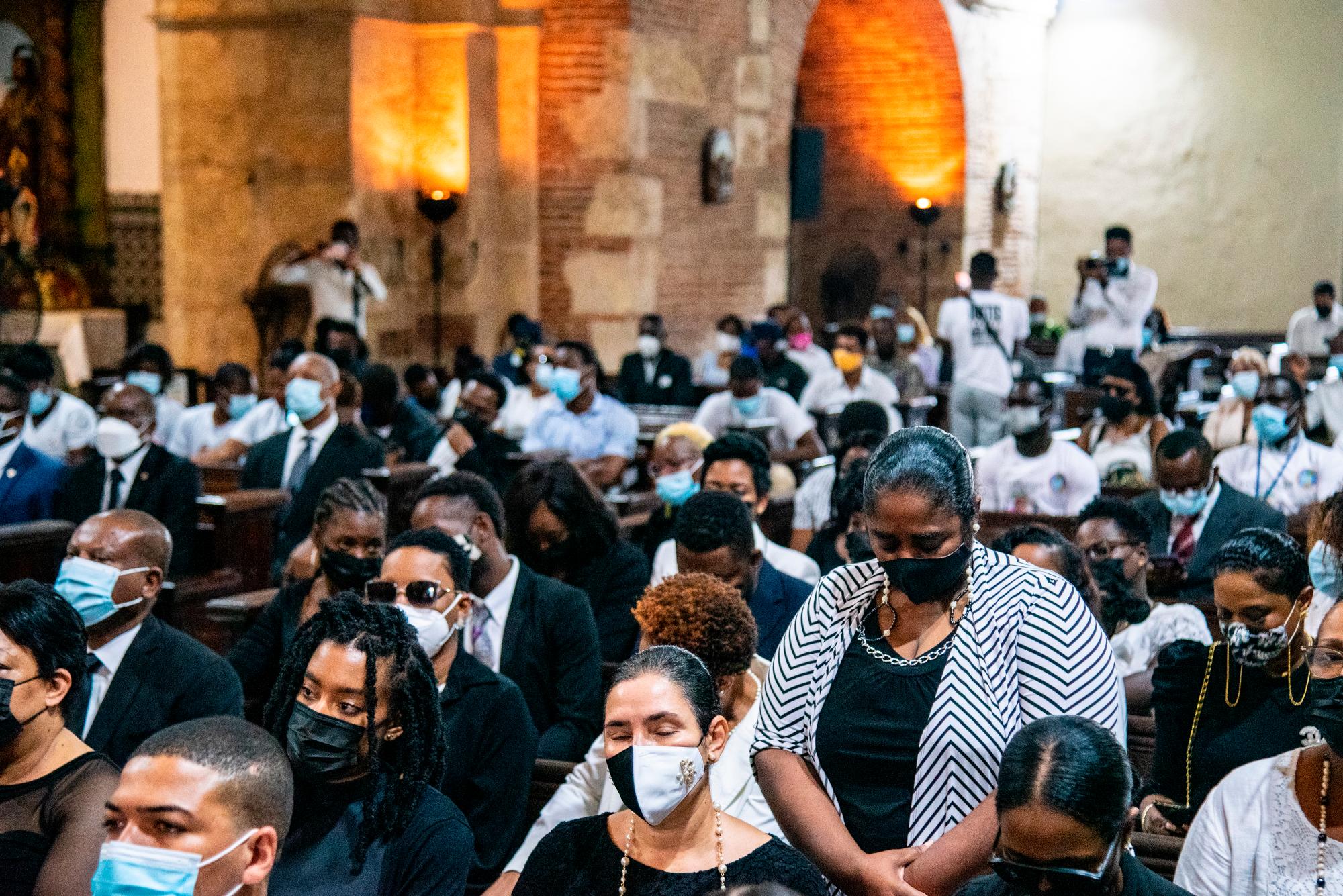 Una gran cantidad de personas acudieron a la misa organizada por la embajada de Haití en RD
