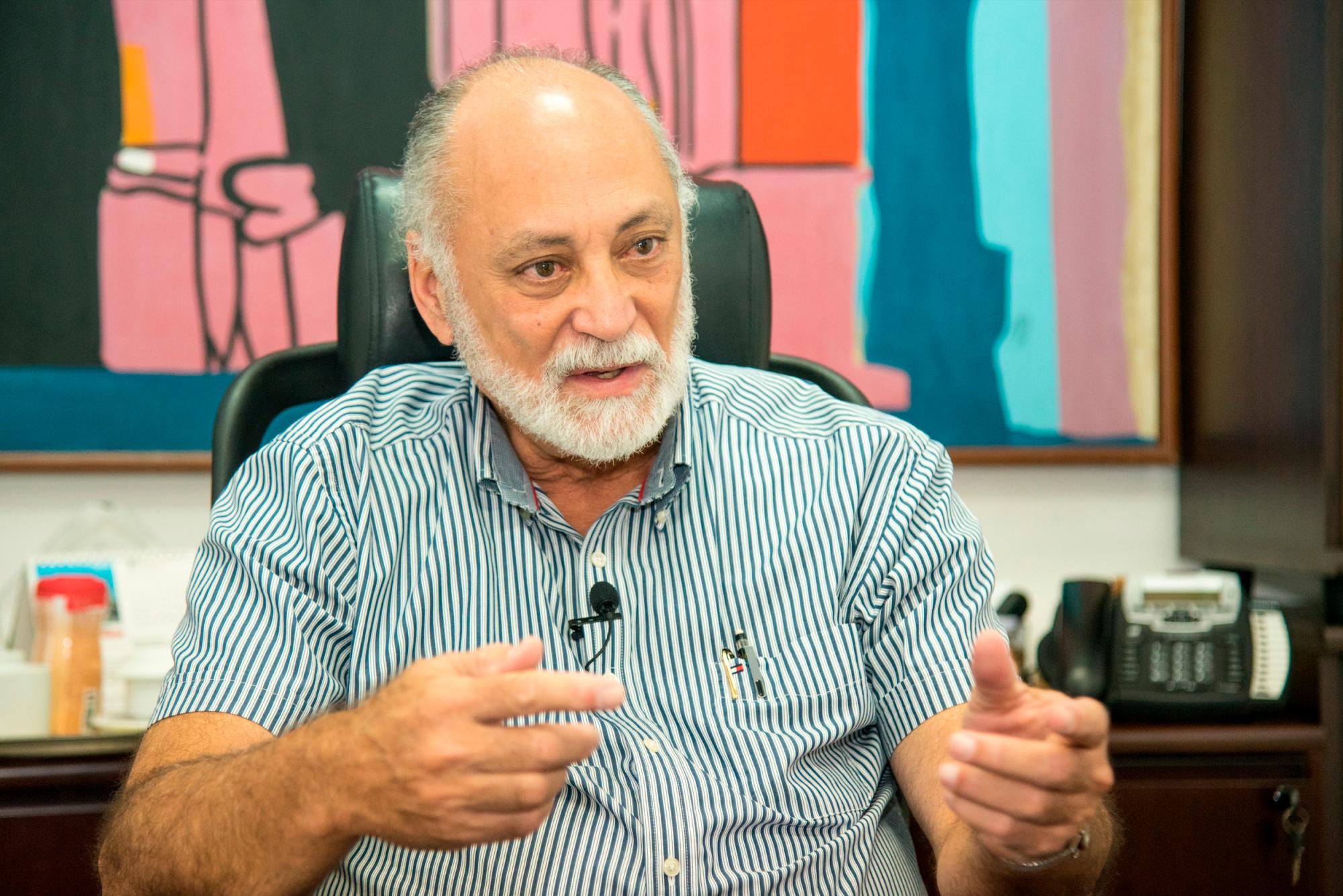 El historiador y arquitecto Esteban Prieto Vicioso, director de la Oficina de la Obra y Museos de la Catedral de Santo Domingo Domingo.