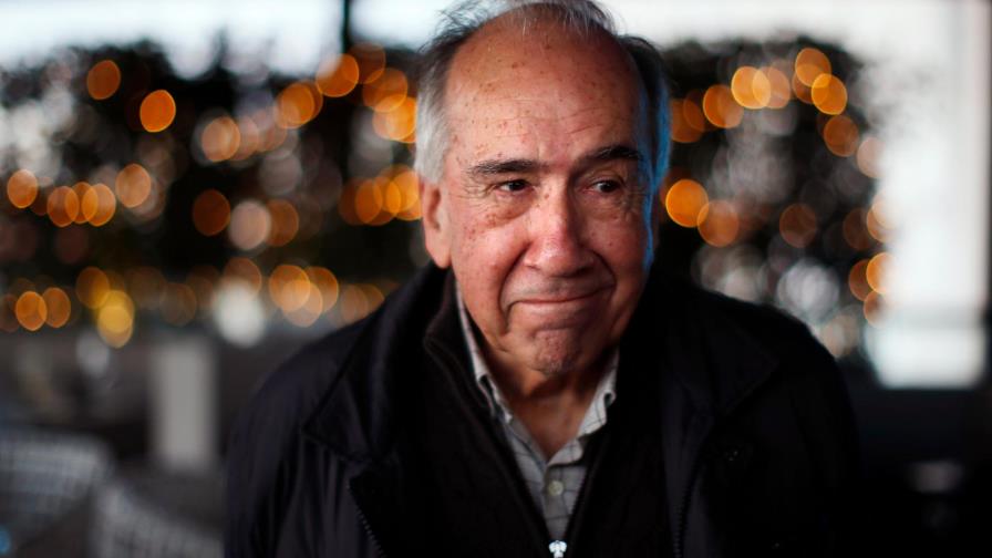 Poeta catalán Joan Margarit gana el Premio Cervantes