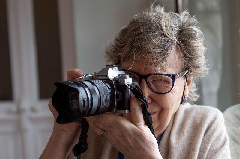 Muere a los 83 años Joana Biarnés, la primera fotoperiodista española
