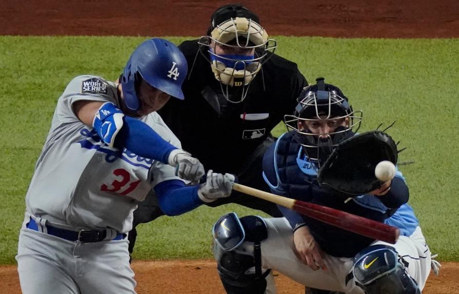 Kershaw, Pederson y Muncy ponen a Dodgers a un paso de ganar la Serie Mundial