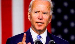 Biden arremete contra Trump por retrasos en la distribución de la vacuna