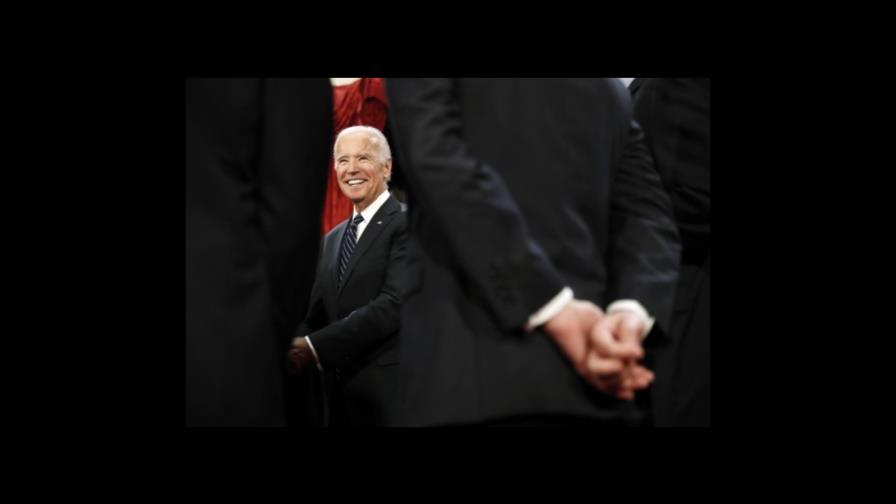 Una segunda mujer acusa al ex vicepresidente de EE.UU. Biden de tocamientos