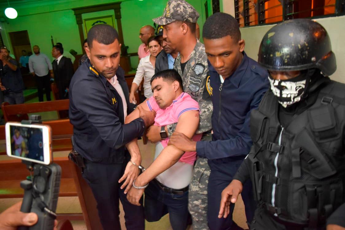 Joel Rodríguez Cruz, condenado por el asesinato de su padre, se desplomó luego de escuchar la sentencia.