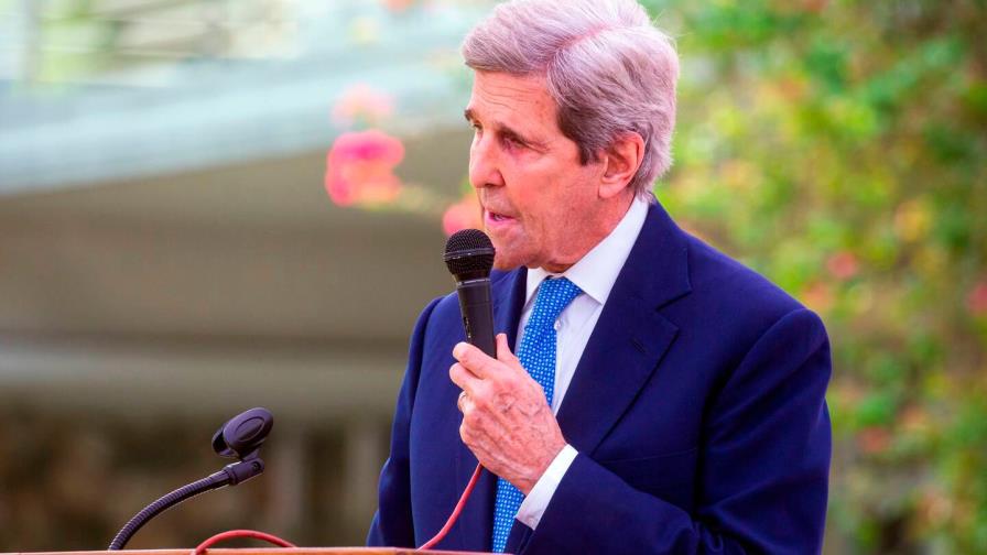 Kerry protagoniza primera visita de un alto cargo de EEUU a China en 20 meses