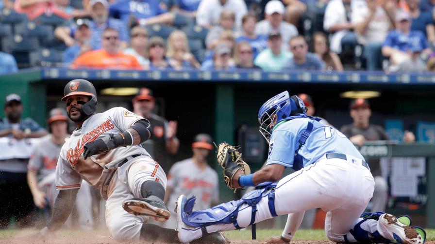 Alberto y Villar encuentran espacio para brillar en unos Orioles frustrantes