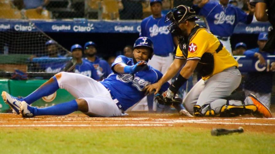 Licey triunfa sobre Águilas gracias a un boleto con las bases llenas en el noveno Licey triunfa sobre Águilas gracias a un boleto con las bases llenas en el noveno