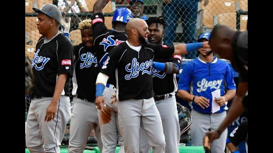 Garcés desde el box y bateo de Solano llevan al Licey a round robin de la pelota invernal