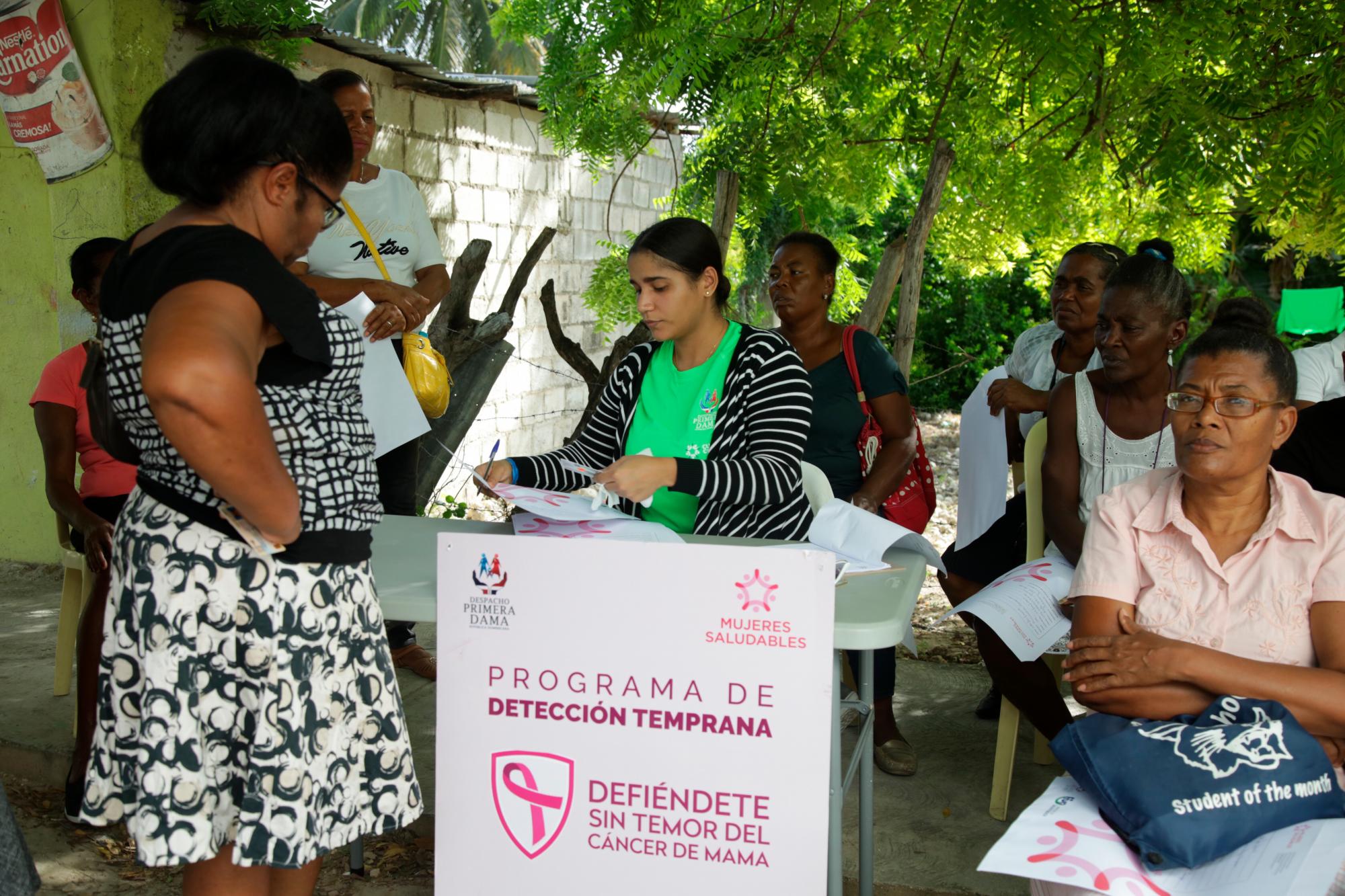 A los usuarios de cada una de las especialidades se les entregaron los medicamentos de manera gratuita. 