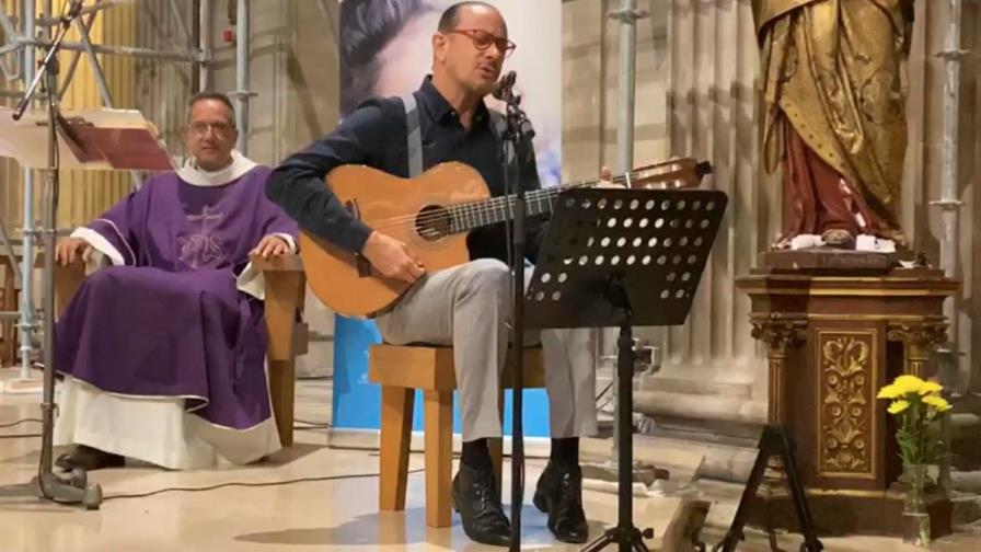 José Antonio Rodríguez y Monika Despradel despiden a su hijo en un emotiva ceremonia en París 