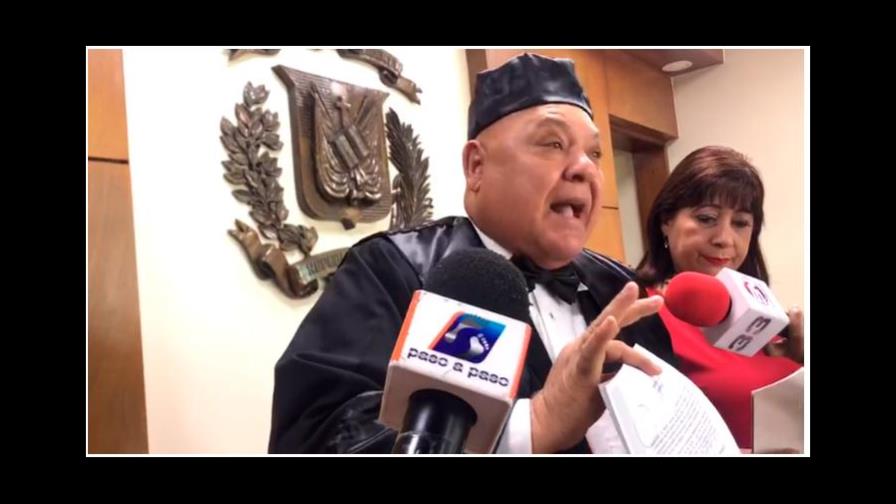 Precandidato presidencial del PTD objeta a Leonel ante Junta Central Electoral Precandidato presidencial del PTD objeta a Leonel ante Junta Central Electoral