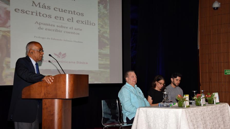 La Feria del Libro se nutre con la colección de cuentos de Juan Bosch 