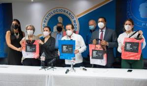 PRM firma acuerdo de sostenibilidad para reutilizar las vallas de propagandas pol&iacute;ticas