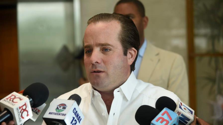 El presidente del PRM “aplaude” Gobierno monitoree compras para el coronavirus