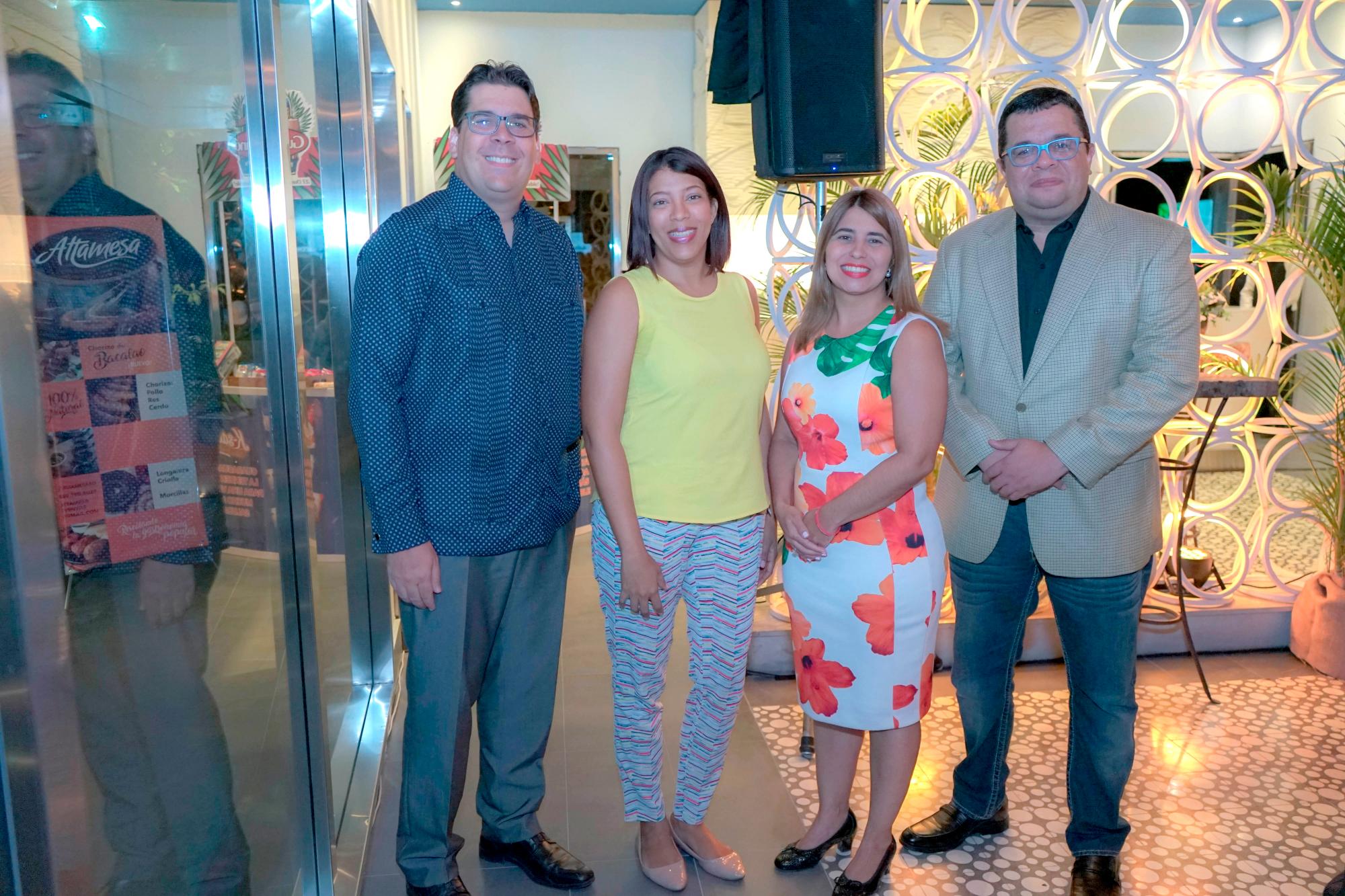 José Luis Ravelo, Ruth Peguero, Rafael Fernández y Carmen Báez.