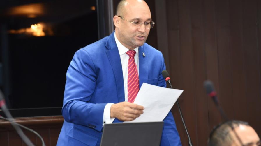 Diputados del PRM desobedecen línea partidaria y votan en sesión