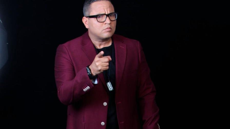 El teatro se viste de negro en “No quiero ser actor” El teatro se viste de negro en “No quiero ser actor”