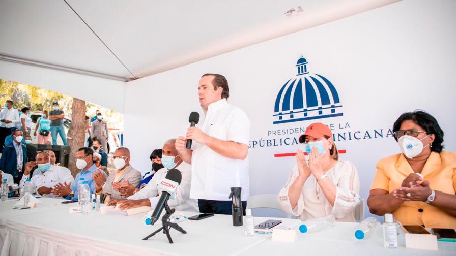 Gobierno entrega RD$40 millones para más viviendas en Independencia  