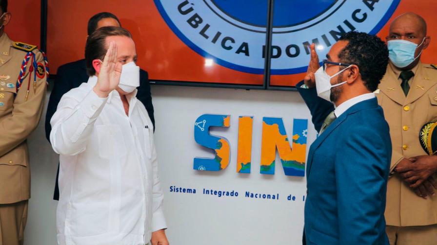 Juan Salas toma posesión como nuevo director de la Defensa Civil 