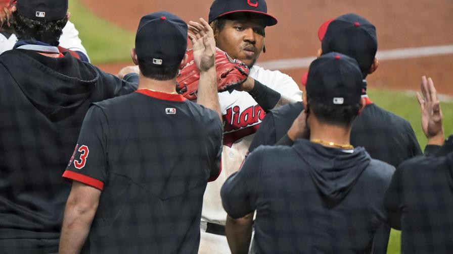 Ramírez sigue caliente y los Indios completan barrida de cuatro juegos sobre Medias Blancas Ramírez sigue caliente y los Indios completan barrida de cuatro juegos sobre Medias Blancas